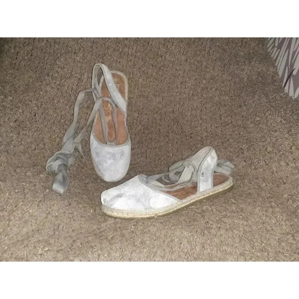 TOMS-Bella-Gray Tie Dye-Closed Toe-Suede-Tie Up Leg Espadrilles-Sz7-Excellent